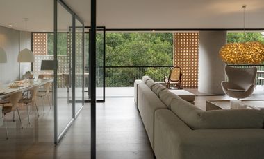 HERMOSO  APARTAMENTO EN VENTA EN EL  1er PARQUE DE LAURELES