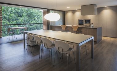 HERMOSO  APARTAMENTO EN VENTA EN EL  1er PARQUE DE LAURELES