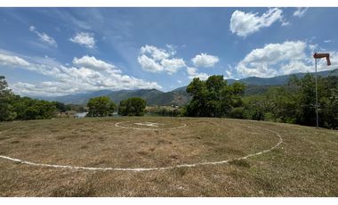 Lote en venta en condominio campestre Lagos de Maracaibo Palmira Valle