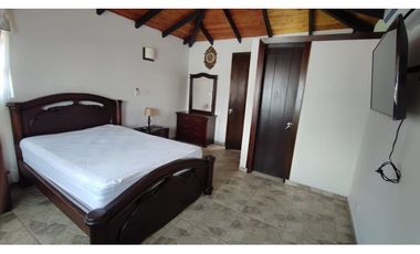 Se vende magnífica finca amoblada con piscina en Rozo Valle Colombia