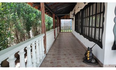 Se vende magnífica finca amoblada con piscina en Rozo Valle Colombia