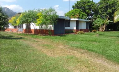 HERMOSA FINCA EN CASANARE ENTRE AGUAZUL Y YOPAL RIO CHARTE