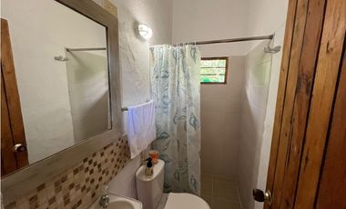 Alquiler casa de campo con 5 habitaciones en Aguas claras