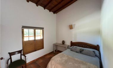 Alquiler casa de campo con 5 habitaciones en Aguas claras