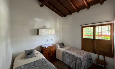 Alquiler casa de campo con 5 habitaciones en Aguas claras