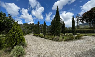 Alquiler casa de campo con 5 habitaciones en Aguas claras