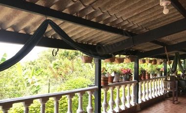 Casa Finca en venta en Mesitas del Colegio