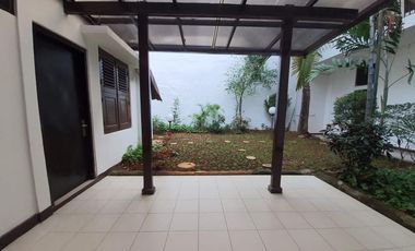 Rumah Menteng, Kawasan Premium, Cocok Untuk Office