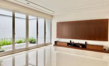 Rumah Mewah Menteng, New Design, Best Location