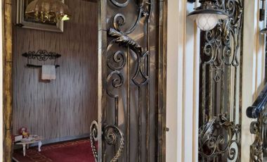 Kemewahan Klasik Bernuansa Eropa & Taman Asri Di Menteng