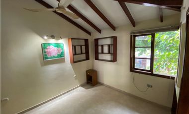 SE ARRIENDA CASA DE 3 HABITACIONES EN EL RODADERO