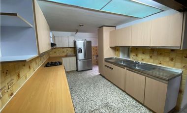SE ARRIENDA CASA DE 3 HABITACIONES EN EL RODADERO