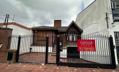 Chalet en venta en Bernal Centro