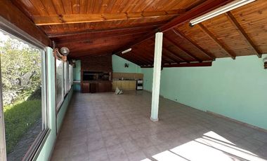 Chalet en venta en Bernal Centro