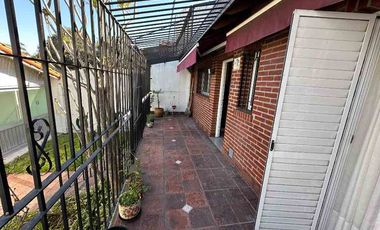 Chalet en venta en Bernal Centro