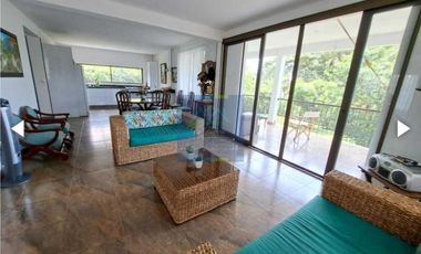 venta de casa campestre de 850 M2 de 750 mill en La Mesa Cund, COL.