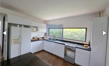 venta de casa campestre de 850 M2 de 750 mill en La Mesa Cund, COL.