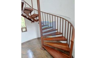 venta de casa campestre de 850 M2 de 750 mill en La Mesa Cund, COL.