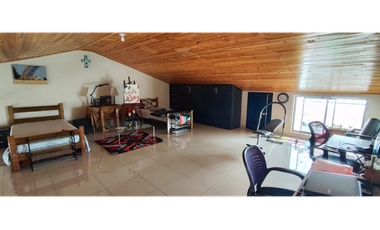 Venta de apartamento duplex de 130 M2 en 380 mill en La Mesa Cund, COL