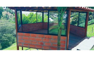 Hermosa casa campestre dos niveles en marinilla vereda campo alegre