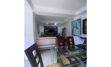 SE VENDE CASA EN LA MARGEN IZQUIERDA DE MONTERA