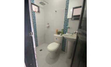 SE VENDE CASA EN LA MARGEN IZQUIERDA DE MONTERA