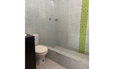 SE VENDE CASA EN LA MARGEN IZQUIERDA DE MONTERA