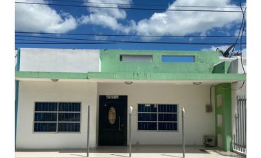 SE VENDE CASA EN LA MARGEN IZQUIERDA DE MONTERA