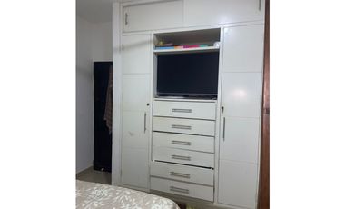 SE VENDE CASA EN LA MARGEN IZQUIERDA DE MONTERA