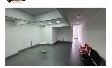 ARRIENDO LOCAL 112 M2 EN CALLE 100 CON 7