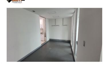 ARRIENDO LOCAL 112 M2 EN CALLE 100 CON 7