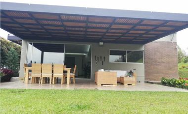 Venta de Casa Campestre Unidad Cerrada el Retiro