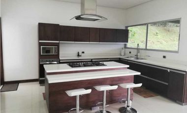 Venta de Casa Campestre Unidad Cerrada el Retiro