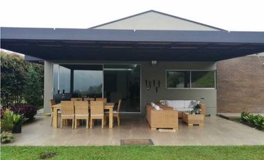 Venta de Casa Campestre Unidad Cerrada el Retiro