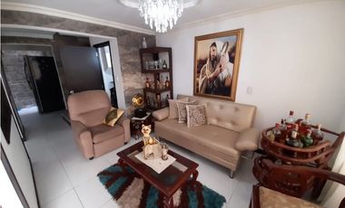 Poblado Comfaunión - Casa de tres pisos con terraza en venta Palmira