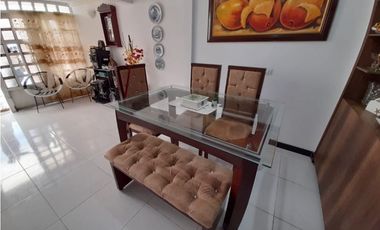 Poblado Comfaunión - Casa de tres pisos con terraza en venta Palmira