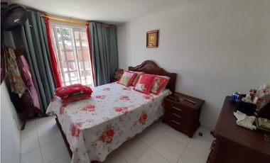 Poblado Comfaunión - Casa de tres pisos con terraza en venta Palmira