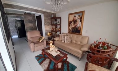 Poblado Comfaunión - Casa de tres pisos con terraza en venta Palmira