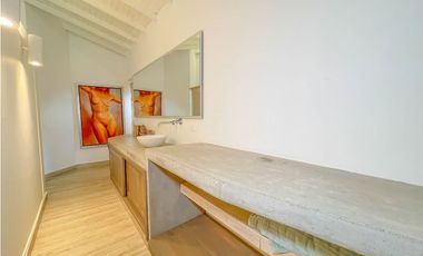 CASA MODERNA EN SAN JERONIMO DE 10 HABITACIONES