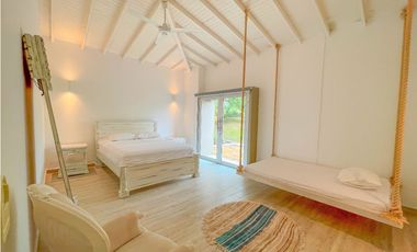 CASA MODERNA EN SAN JERONIMO DE 10 HABITACIONES