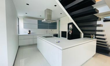 Apartamento Amoblado Sector Loma Alejandría El Poblado