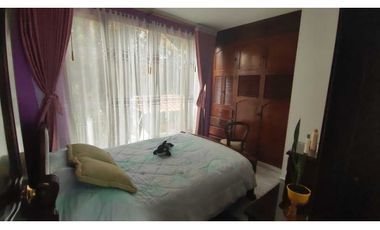 Linda casa urbana zona zona verde, 231 M2 en 550 mill en La Mesa Cund