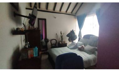 Linda casa urbana zona zona verde, 231 M2 en 550 mill en La Mesa Cund