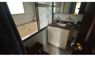 Linda casa urbana zona zona verde, 231 M2 en 550 mill en La Mesa Cund