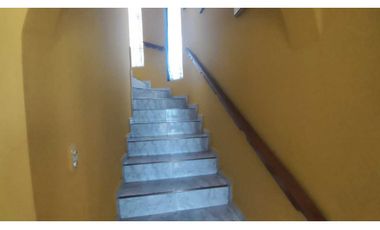 Linda casa urbana zona zona verde, 231 M2 en 550 mill en La Mesa Cund