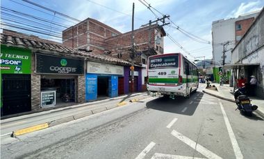 Venta de Casalote en Copacabana