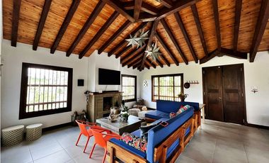 Casa campestre en arriendo en unidad cerrada cerca de San Antonio