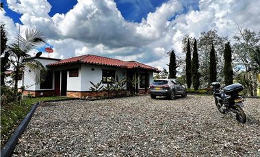 Casa campestre en arriendo en unidad cerrada cerca de San Antonio