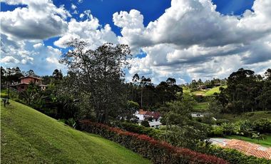 Casa campestre en arriendo en unidad cerrada cerca de San Antonio