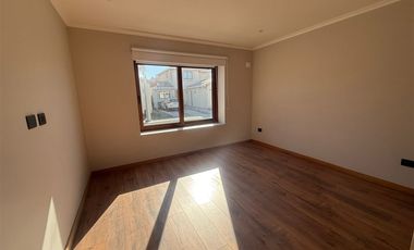 Casa en Arriendo en condominio la castellana